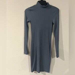 H&M’s Long-sleeved fitted dress